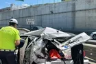 İstanbul Sultanbeyli'de TIR otomobile çarptı! 1'i çocuk 2 yaralı