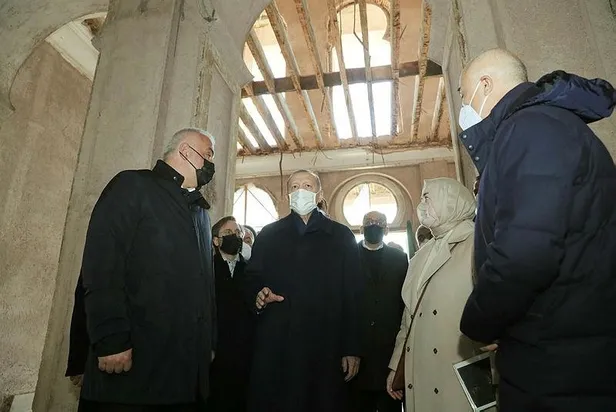 Başkan Recep Tayyip Erdoğan'dan restorasyon çalışmaları süren Divanhane binasına ziyaret-2