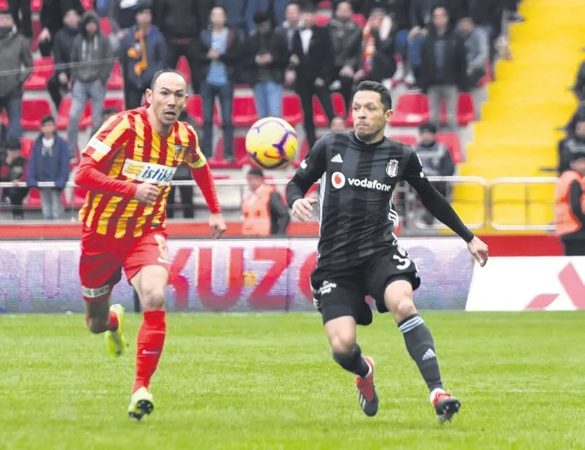 Adriano Brezilya’ya geri dönüyor