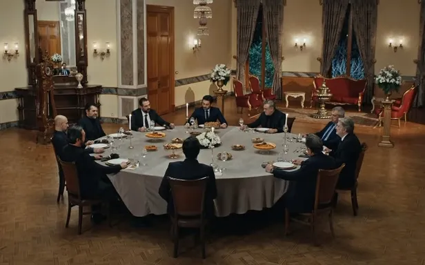 tipi-basta-anladi-ajan-cikiyor-eskiya-dunyaya-hukumdar-olmaz-179-bolum-fragmani-bundan-sonrasi-tufan-1610470840382.jpg Tipi başta anladı ajan çıkıyor! Eşkıya Dünyaya Hükümdar Olmaz 179. bölüm fragmanı: Bundan sonrası tufan...-9