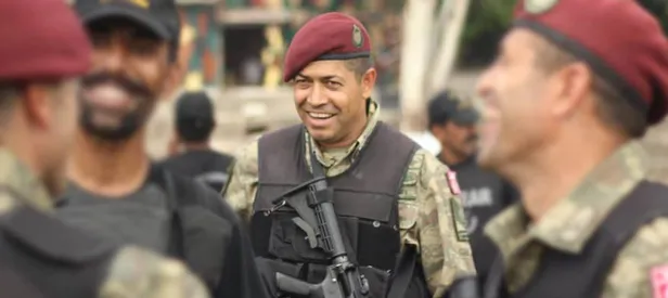 Darbeci subaylar 18 Temmuz'da kanalizasyonda yakalanmış-1