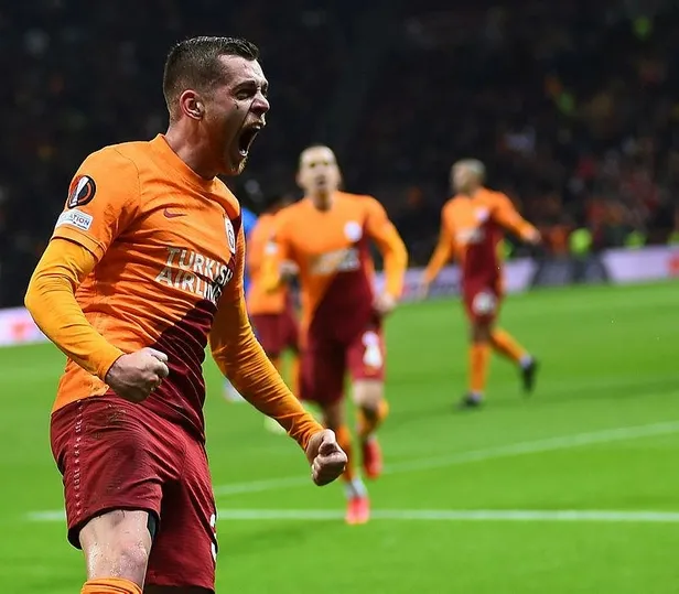 avrupanin-onemli-takimlari-galatasarayi-mercek-altina-aldi-1637964891926.jpeg