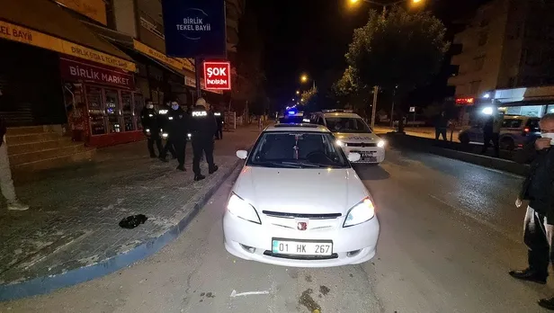 adanada-polisten-kacan-surucu-onu-kesilerek-durduruldu-yasal-sinirin-3-kati-alkollu-cikti-1639359731895.jpeg Adana'da polisten kaçan sürücü önü kesilerek durduruldu! Yasal sınırın 3 katı alkollü çıktı-8