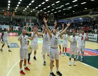 Bandırma Anadolu Efes’i farklı mağlup etti