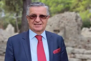 Kemer’de CHP’den toplu istifa
