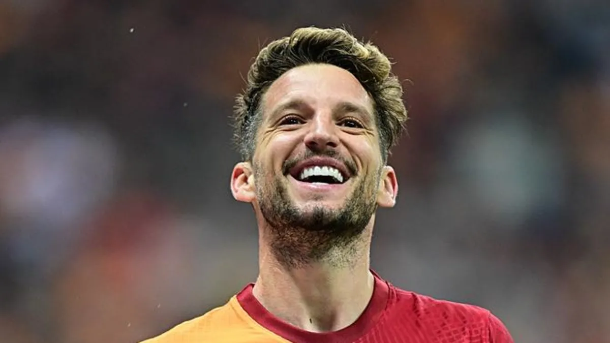 Napoli kariyerine göz kırptı