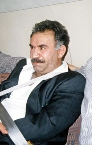 Eski Yunan Dışişleri Bakanı olan Teodoros Pangalos'un kitabında çarpıcı ifadeler: Öcalan’ın valizi dolar doluydu