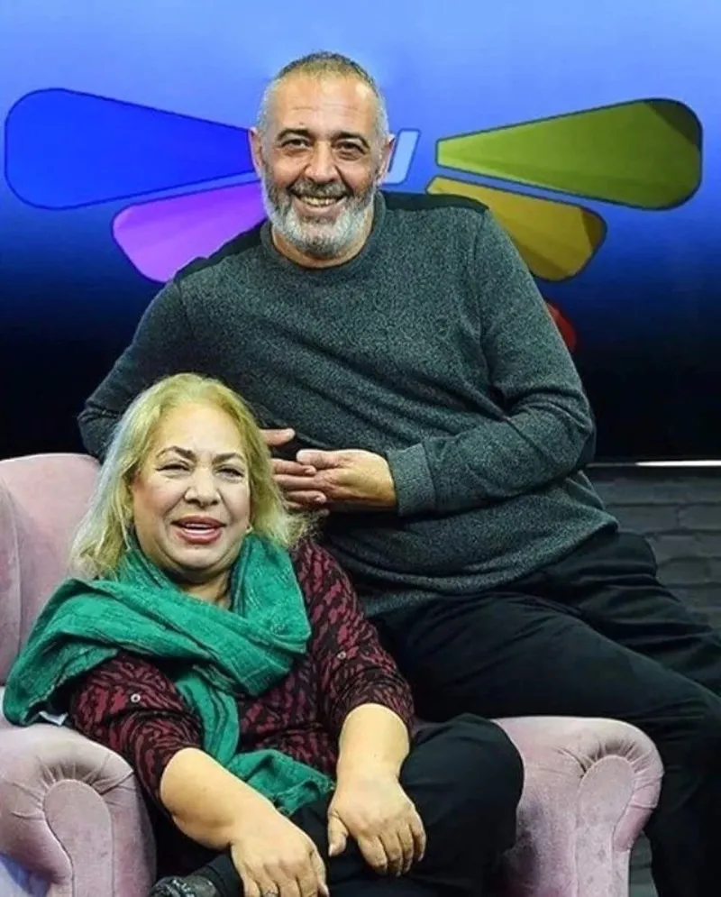 dilberayin-gercek-adi-ve-gencligi-dilberayin-esi-ve-cocuklari-kimdir-o-fotograftaki-guzelligi-goren-inanamiyor-1710784442050.jpeg Dilberay'ın gerçek adı ve gençliği! Dilberay'ın eşi ve çocukları kimdir? O fotoğraftaki güzelliği gören inanamıyor-2