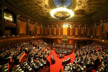 İtalyan iktidarın tasarısı geçti