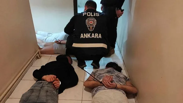 Ankara'da yüzlerce polisin katılımıyla gasp çetesine “Yarasa Kız” operasyonu! 115 kişi gözaltına alındı-2