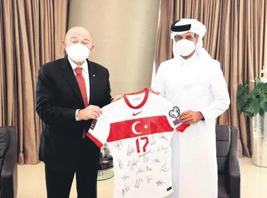 kartal-katarda-yeniden-dirildi-antalyasporu-penaltilarda-yenerek-super-kupanin-sahibi-oldu-1641421369324.jpeg Kartal Katar'da yeniden dirildi! Antalyaspor'u penaltılarda yenerek Süper Kupa'nın sahibi oldu-8