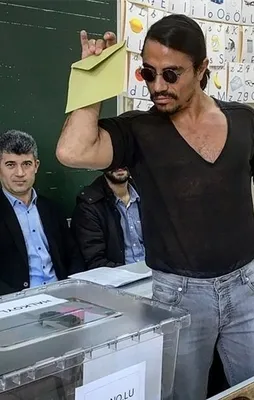 Oyunu da böyle kullandı!