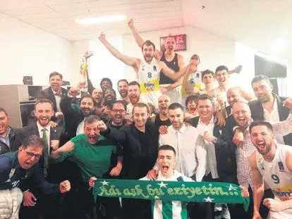 premier-lig-ekibi-crystal-palace-osayi-icin-turkiyeye-geliyor-1651095660229.jpeg Premier Lig ekibi Crystal Palace Osayi için Türkiye'ye geliyor-11