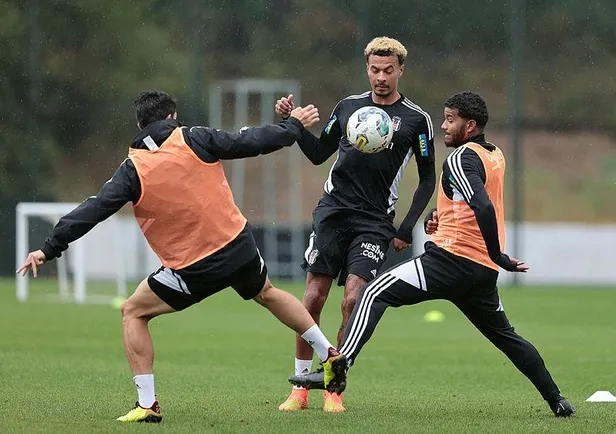 besiktasin-ingiliz-yildizi-redmond-fbahce-derbisi-oncesinde-konustu-spor-haberleri-1663890001936.jpeg Beşiktaş’ın İngiliz yıldızı Redmond F.Bahçe derbisi öncesinde konuştu | Spor haberleri-4