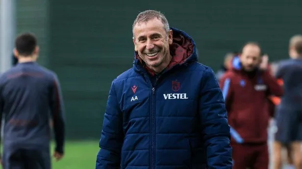 Özel haber... Trabzonspor'da Abdullah Avcı'nın odasındaki boş çerçeve doluyor: Gözler Antalyaspor maçına çevrildi-8