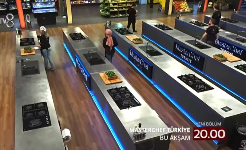 masterchefte-ortalik-karisti-mehmet-seften-sok-karar-iki-isim-diskalifiye-mi-olacak-1728244390259.jpeg Masterchef Ayşe elendi mi? 6 Ekim 2024 Mehmet Şef’ten şok karar: İki isim diskalifiye mi edildi?-5