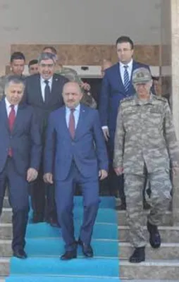 Milli Savunma Bakanı sınırda!