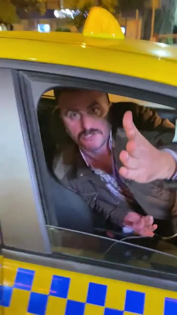 istanbulda-taksici-araca-almadigi-icin-kendisini-ceken-fondas-gazeteciye-kufretti-anani-1636798709051.jpg İstanbul'da bir taksici, araca almadığı için kendisini çeken fondaş gazeteciye küfretti: Ananı...-2