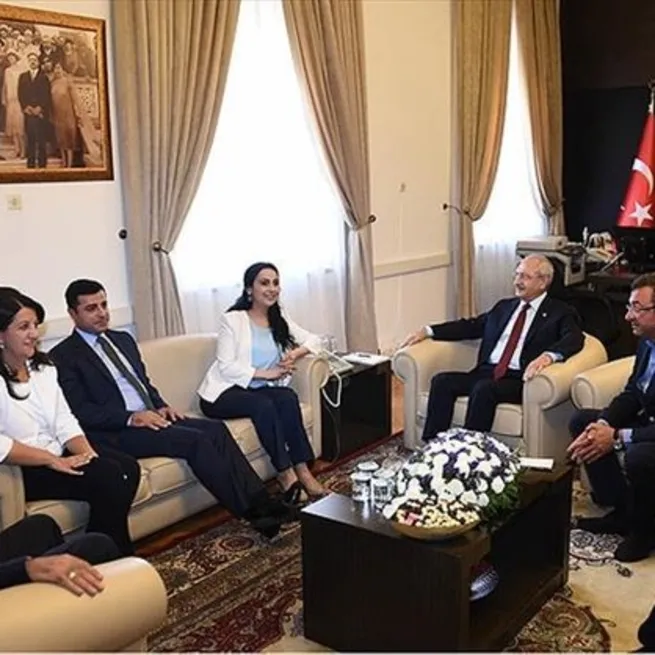 HDP - CHP arasındaki kirli pazarlık görüşmesi neden ertelendi? HDPKKnın oyuncağı olan Kemal Kılıçdaroğlundan şok açıklama