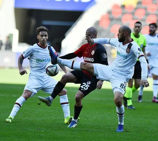 Gaziantep evinde kazandı! Gaziantep FK 3-1 Fatih Karagümrük (MAÇ SONUCU-ÖZET)-7