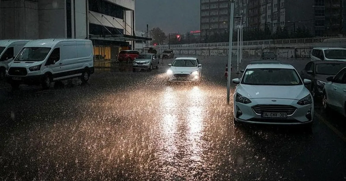 Son Dakika Istanbul Da Saganak Yagis Etkili Oluyor Hava Durumu 29 Ekim De Hava Nasil Olacak Takvim