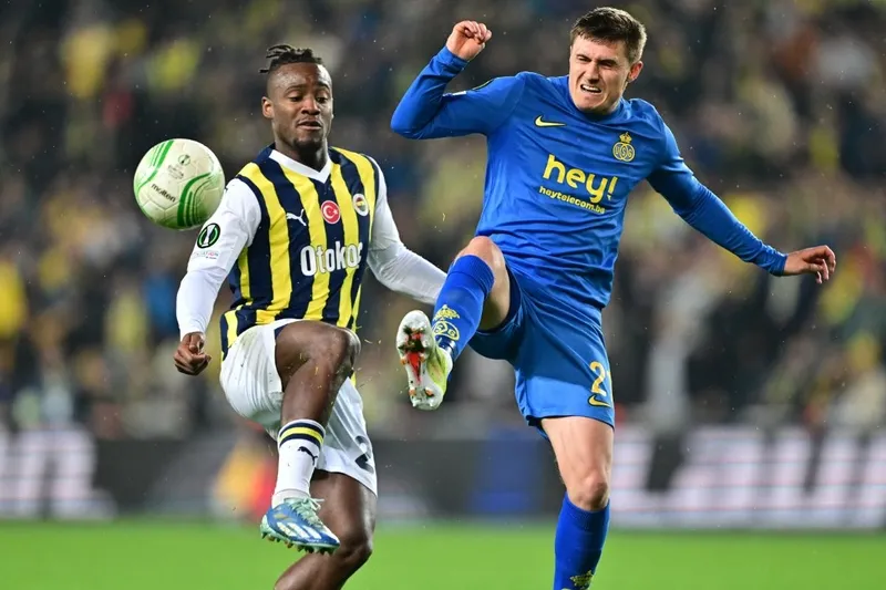 fenerbahce-tarihine-gececek-transfer-yer-yerinden-oynayacak-25-milyonluk-yildiz-imzaya-hazir-1711610188723.jpg Fenerbahçe'ye 25 milyon euroluk yıldız hayırlı olsun! Yer yerinden oynayacak-7