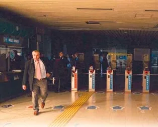 Kaos lobisi düğmeye bastı