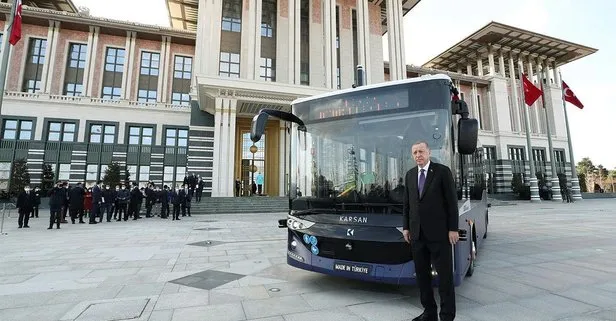 Başkan Erdoğan’ın test ettiği sürücüsüz elektrikli otobüs  ’Otonom Atak Electric’ Bursa’da tanıtıldı