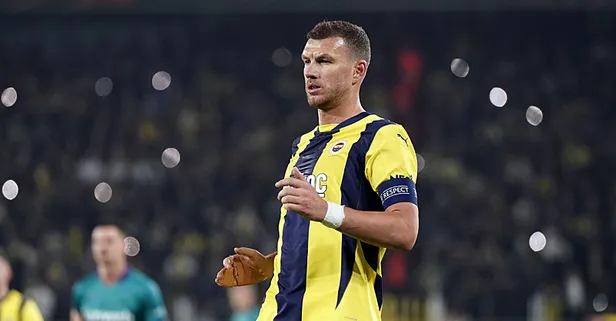 Fenerbahçe'nin yıldızı Edin Dzeko ayrıldığını duyurdu