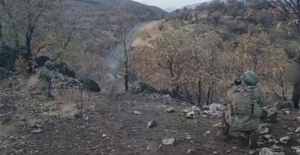 milli-savunma-bakanligi-o-goruntuleri-paylasti-pkkli-teroristler-iste-boyle-teslim-oldu-1670829622395.jpg Milli Savunma Bakanlığı o görüntüleri paylaştı: PKK'lı teröristler işte böyle teslim oldu-3
