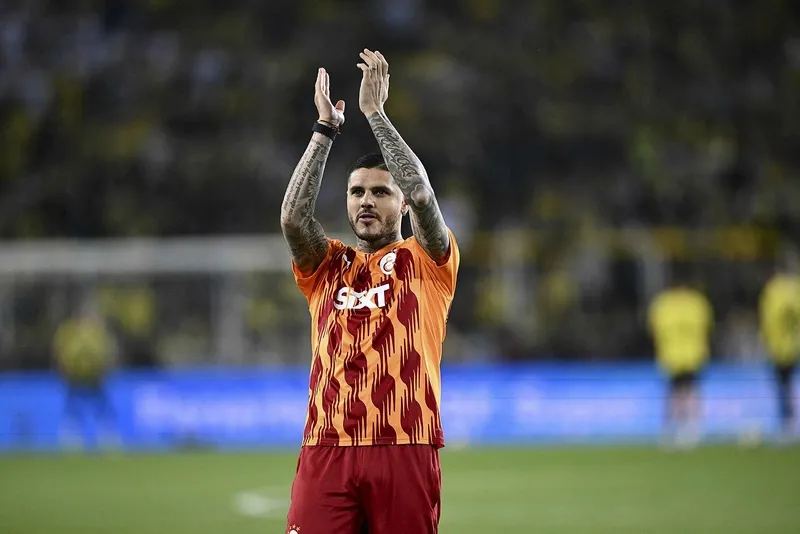 icardi-icin-derbinin-yildizina-kesik-galatasarayda-sistem-degisiyor-1727157962880.jpeg