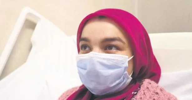 Çift rahimli Cansu Tören'in iki bebeği oldu