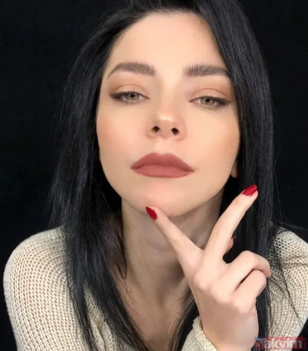 Merve Boluğur önce derin dekoltesiyle poz verdi sonra bikinili paylaşım yaptı! Göğüs ucuna uyguladığı sansür çok konuşuldu - 6