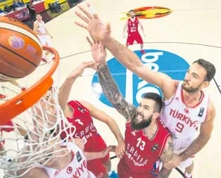 Haydi 12 Dev Adam yık şu Horozu!