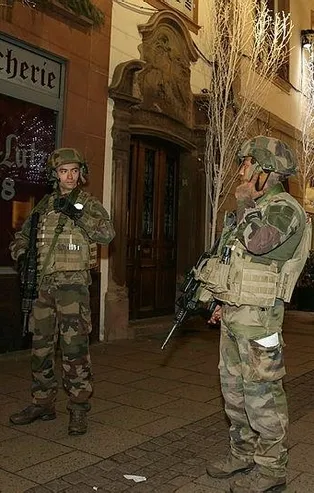 Son dakika: Fransa'da operasyon başladı