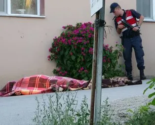 Köy meydanında dehşet