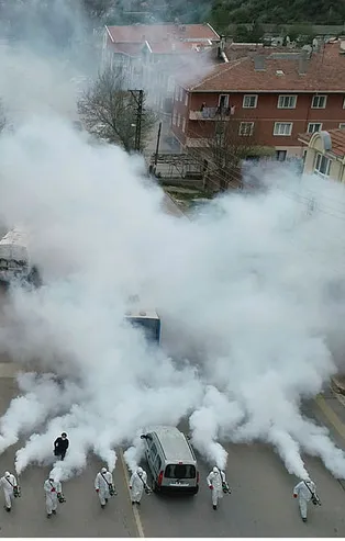 Yer: Ankara! 80 kişilik ekip bir mahalleyi...