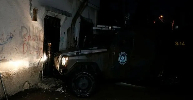 Zırhlı araçla kapı açıldı! Adana’da şafak vakti DEAŞ operasyonu