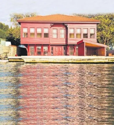 bogazin-kirmizi-yalisi-rekor-fiyata-satildi-sadece-restorasyonu-531-milyon-tl-tuttu-satin-alan-karsli-bakin-ki-1693262518145.jpeg Boğaz'ın kırmızı yalısı rekor fiyata satıldı! Sadece restorasyonu 531 milyon TL tuttu: Satın alan Karslı bakın kim çıktı...-3