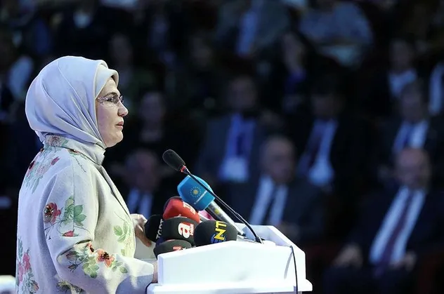 Son dakika: Emine Erdoğan'dan '15 Temmuz' mesajı: Tüm dünya o gece şunu bir kez daha anladı ki bu millete pranga vurulamaz!