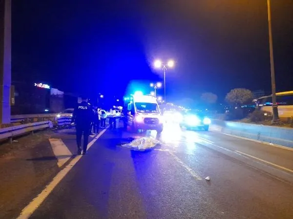 Bayrampaşa'da gece yarısı feci son: Yolun karşısına geçerken otomobilin çarptığı yaya öldü, sürücü kaçtı!-2