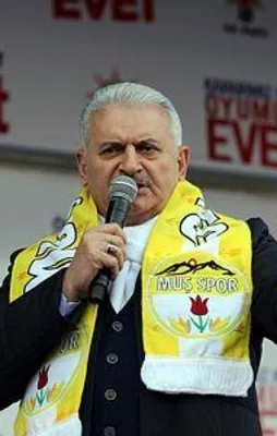 Yıldırım: FETÖ ve PKK'nın ipini tutanlar dışarıda