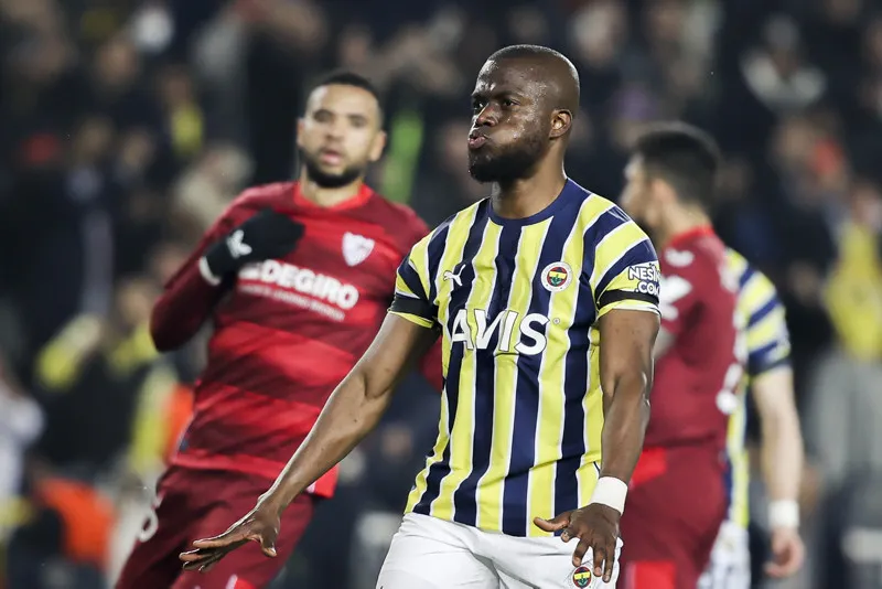 Enner Valencia imzayı attı! Dudak uçuklatan rakam - 1