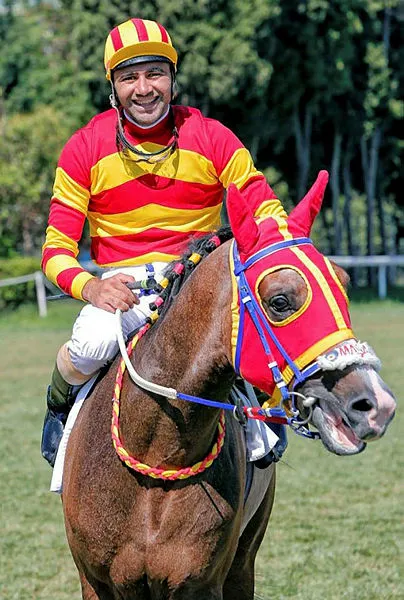 iki-arkadasiyla-birlikte-yengesine-tecavuz-eden-jokey-ugur-polatin-tecavuzden-aldiklari-hapis-cezasinin-iptal-talebi-yargitay-tarafindan-reddedildi-1622528304614.jpg İki arkadaşıyla birlikte yengesine tecavüz eden jokey Uğur Polat'ın tecavüzden aldıkları hapis cezasının iptal talebi Yargıtay tarafından reddedildi-2