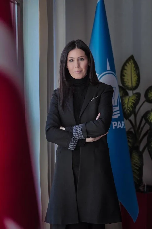 geziciler-ve-sozde-cevrecilerin-olum-sessizligine-burundugu-chpli-ibbnin-agac-katliamina-ak-partiden-bir-tepki-1647627621715.jpeg Geziciler ve sözde çevrecilerin ölüm sessizliğine büründüğü CHP'li İBB'nin ağaç katliamına AK Parti'den bir tepki daha!-2