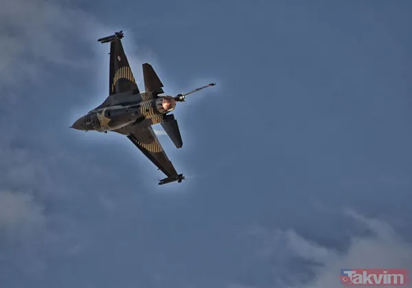 Türk Yıldızları ve SOLOTÜRK'ten nefes kesen gösteri! - 40