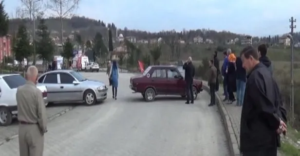 CHP’liler AK Parti konvoyunun geçeceği yolu araçla kapattı! Ben söyleneni yaptım
