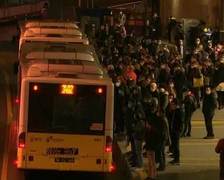 Zincirlikuyu metrobüs durağında korkutan yoğunluk