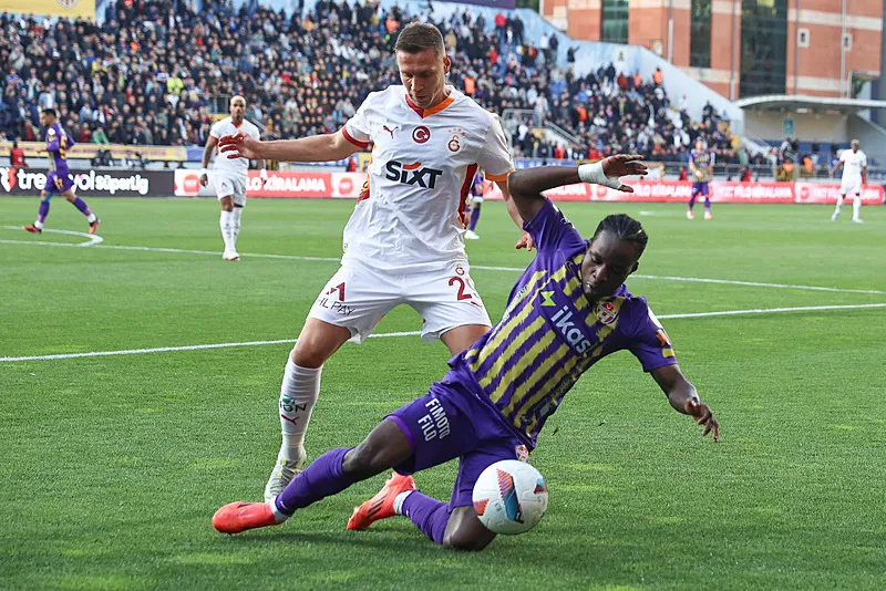 Galatasaray'dan şaşırtacak transfer! Okan Buruk oyun beynini buldu - 10