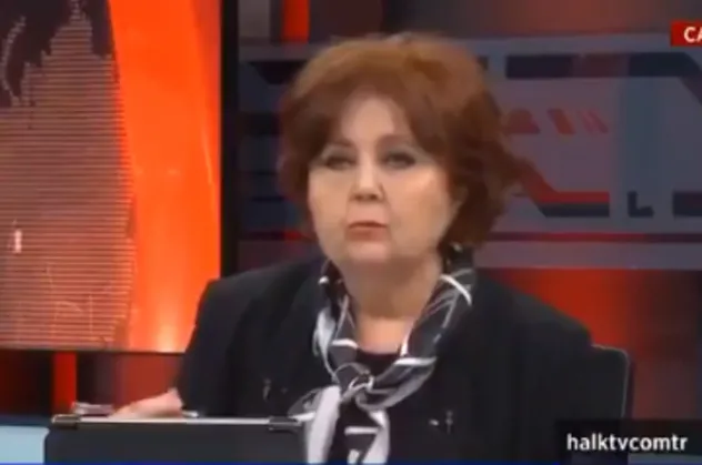 CHP'nin yalan organı Halk TV'de Ayşenur Arslan'dan bir skandal daha! HDP'li Selahattin Demirtaş için terörden uzak dedi!